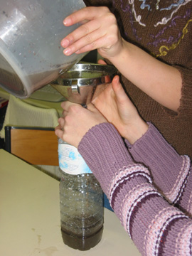 Mais l'eau qui reste n.. Ecoles du Monde - 