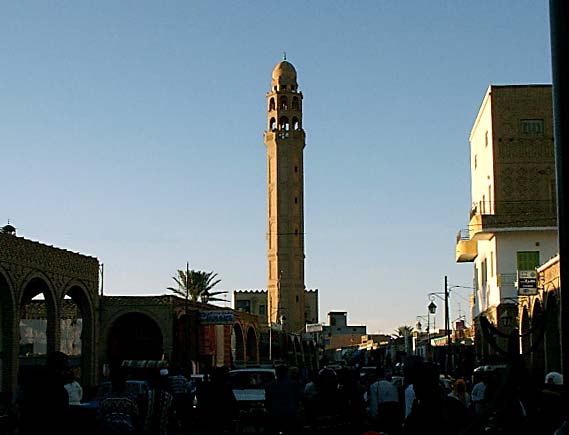 Le minaret en pleine c.. Tunisie - 